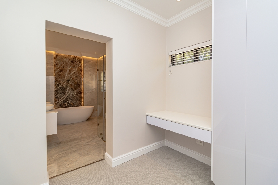 4 Bedroom Property for Sale in Fernridge Western Cape